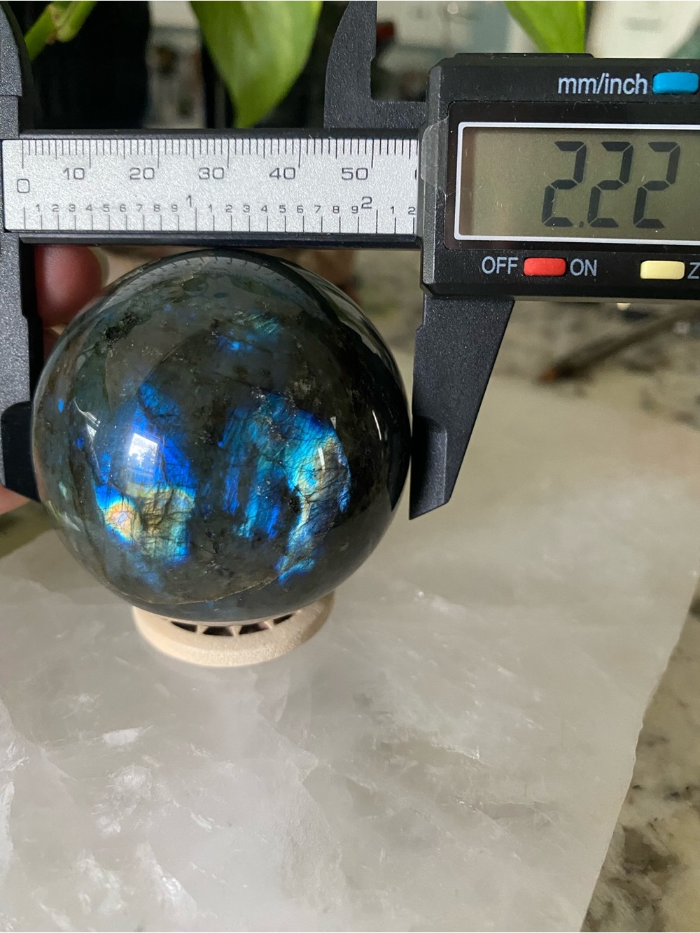 ✨ 2.22” High-Grade Labradorite Sphere ✨ - Picture 10 of 13